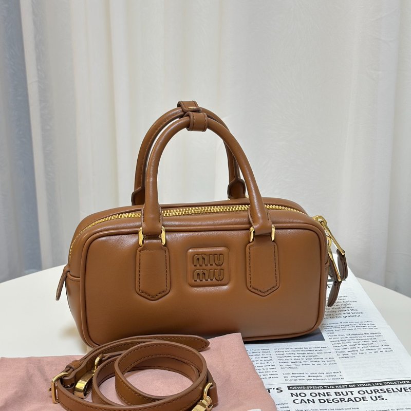 Miu Miu - Arcadie保齡球包 - 小號焦糖棕-9