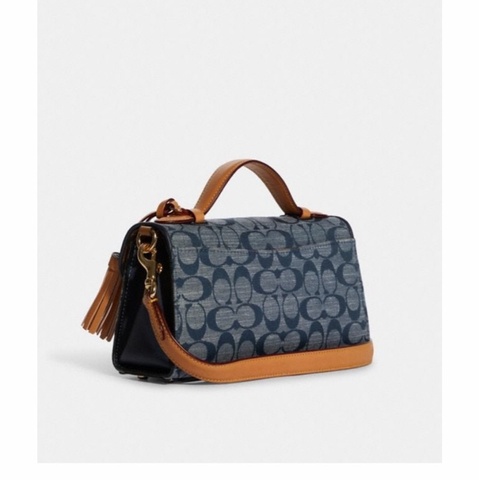 Coach 女士 徽標單肩包均碼碼長度：23.5CM，寬度：8.26CM，高度：12.7CM