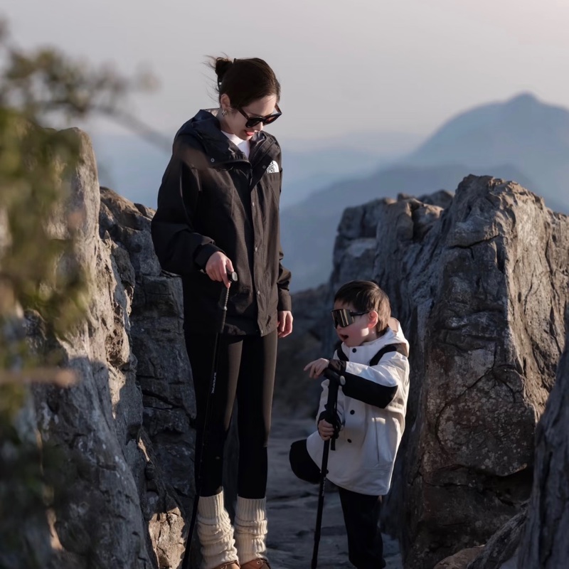 北臉The north face女款黑色DRYVENT防水抓絨內裡三合一外套 經典三合一外套防水、防磨、防風-27