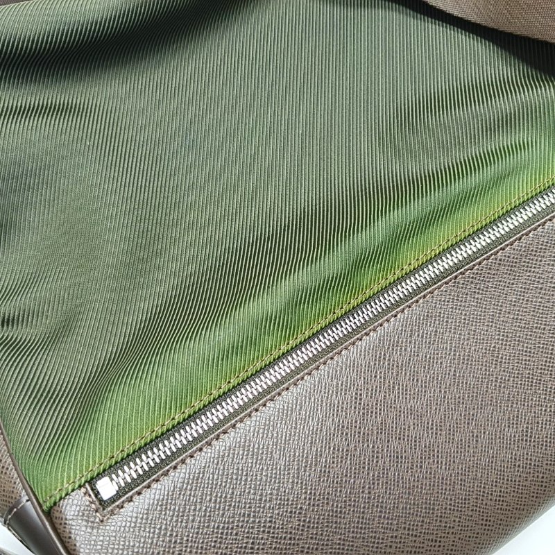 LOUIS VUITTON VIKTOR深棕色牛皮單肩包斜挎包銀色五金-9