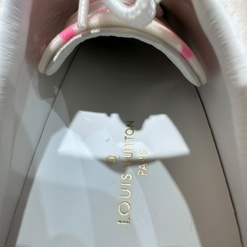 【美收精品】LV 粉白老花休閒鞋 尺寸39.5 4-731-7