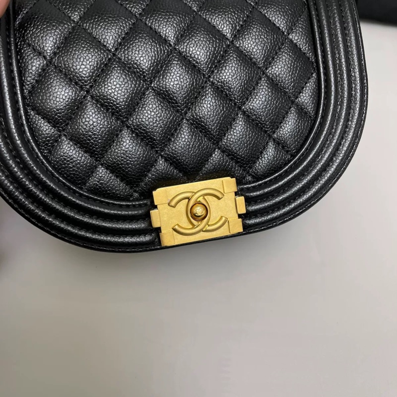 Chanel香奈兒 leboy黑金牛皮荔枝紋馬鞍包 芯片款-3