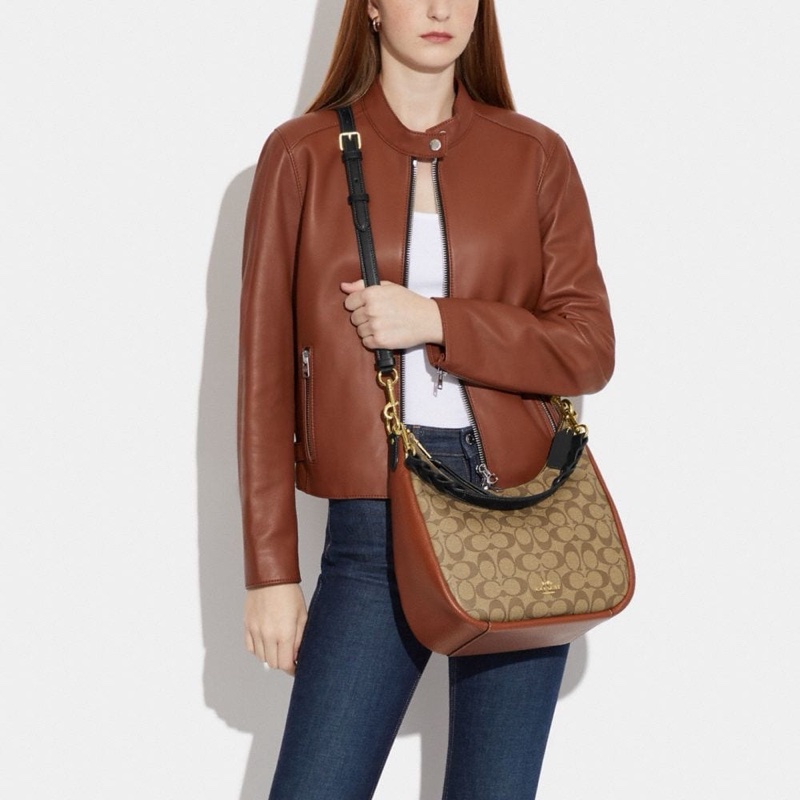 Coach 女士 Jules Hobo 單肩包均碼碼尺寸參考模特圖-5
