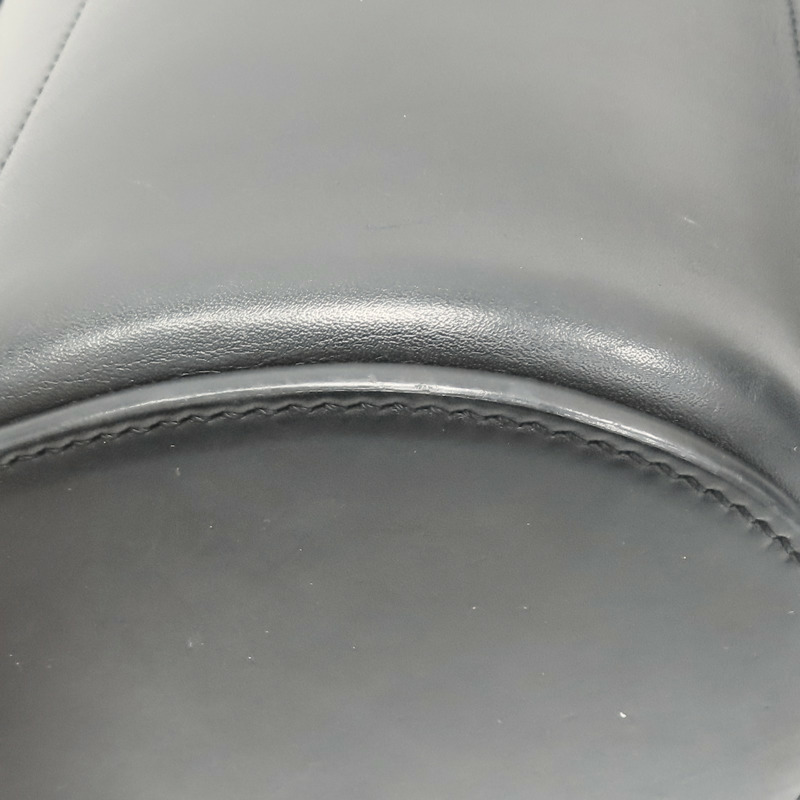 黑色 牛皮 Gate Anagram 水桶包 斜背包【LOEWE 羅威】 309.22.Z57-11