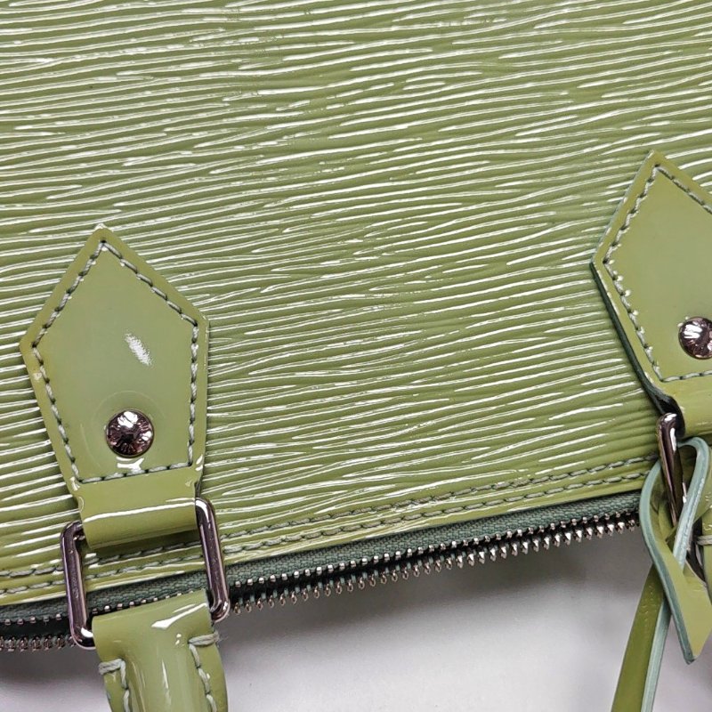 LOUIS VUITTON ALMA小號淺綠色EPI牛皮水波紋壓紋貝殼包手提包銀色五金-8