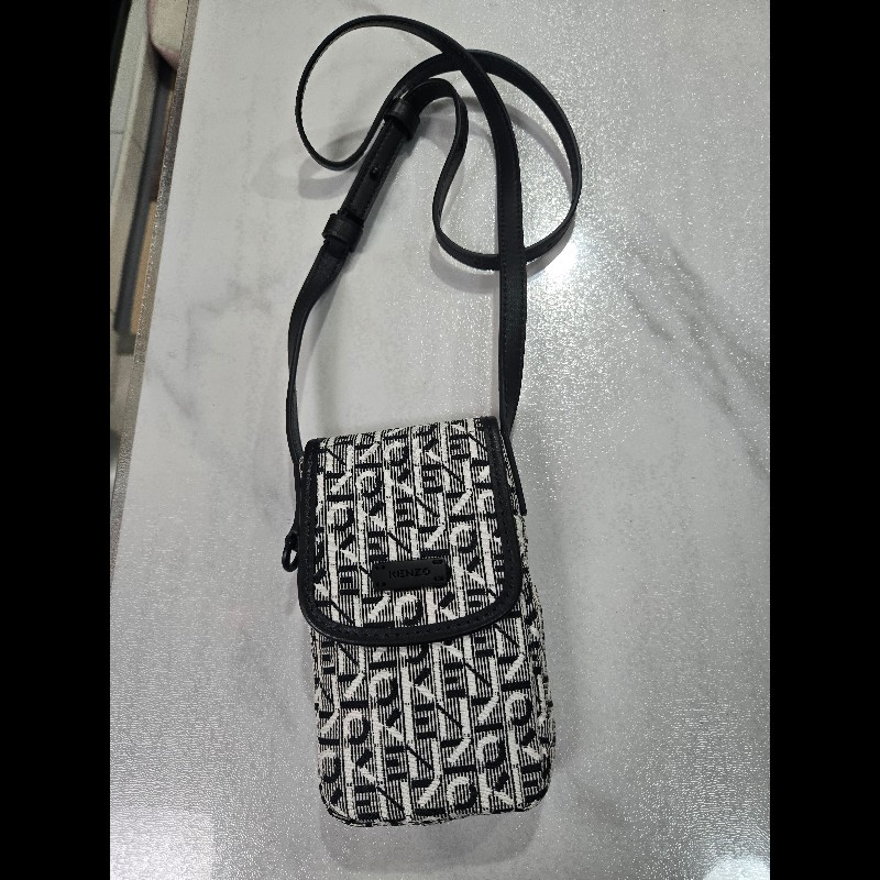 KENZO緹花手機包LOGO印花二合一零錢包手機包斜背包黑/白-1