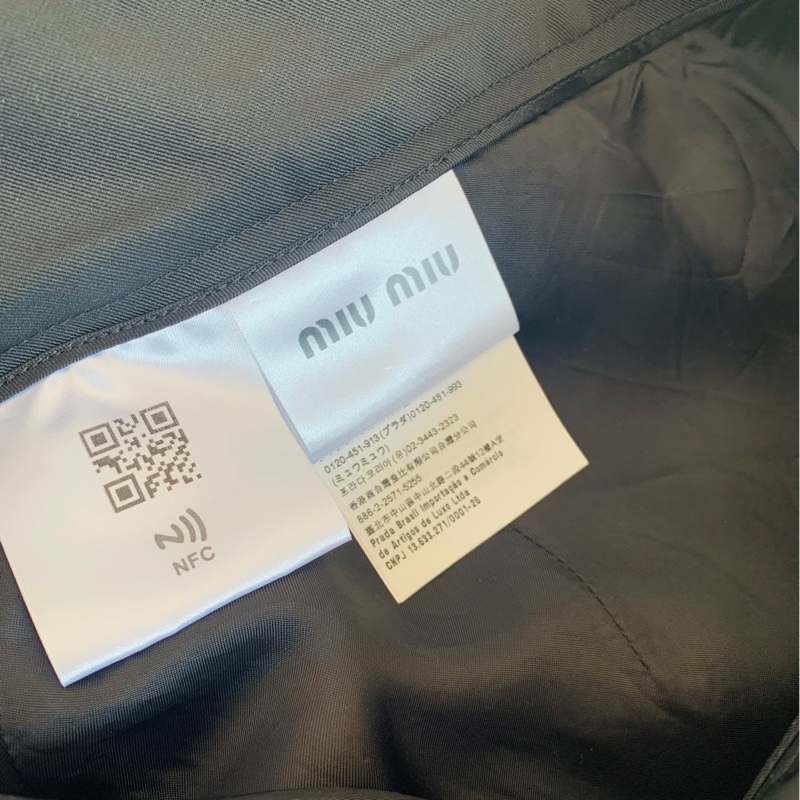 98 新Miumiu繆繆 蝴蝶結半裙 42碼 170/75A 裙子春秋夏三季都可以穿 半裙配有蝴蝶結設計-6