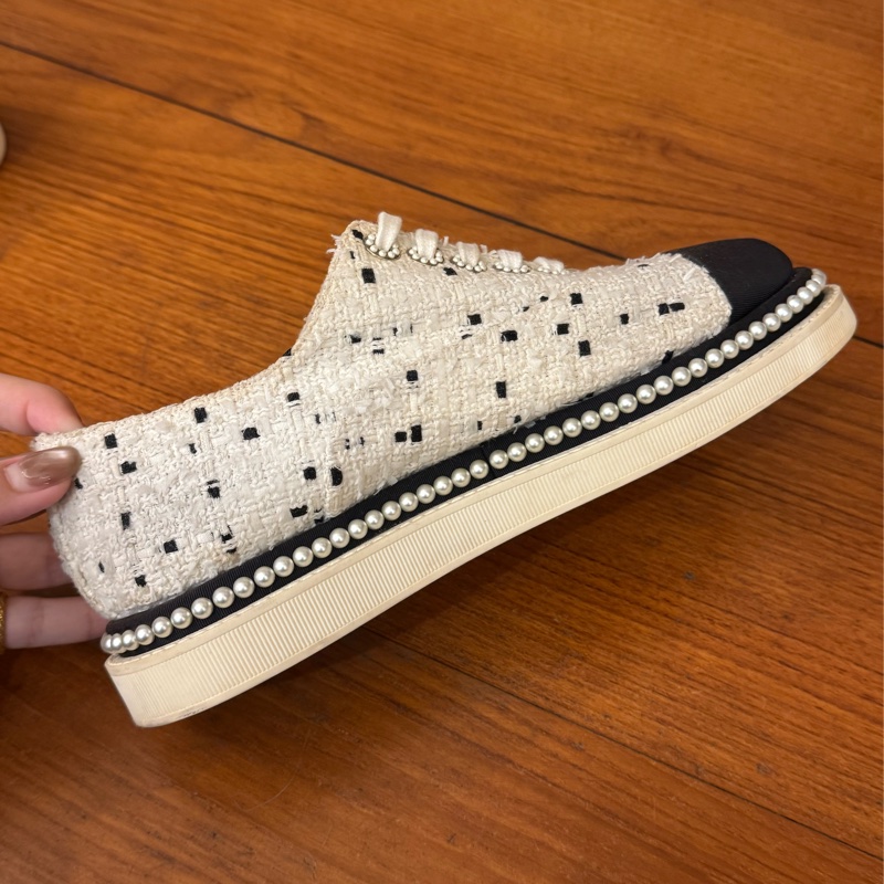 Chanel白毛呢珍珠休閒鞋 38號 新年大特價❤️-5