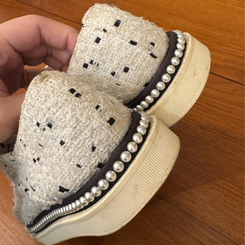 Chanel白毛呢珍珠休閒鞋 38號 新年大特價❤️-7