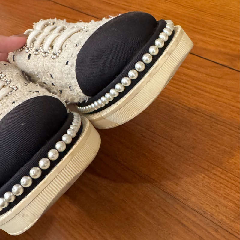 Chanel白毛呢珍珠休閒鞋 38號 新年大特價❤️-8
