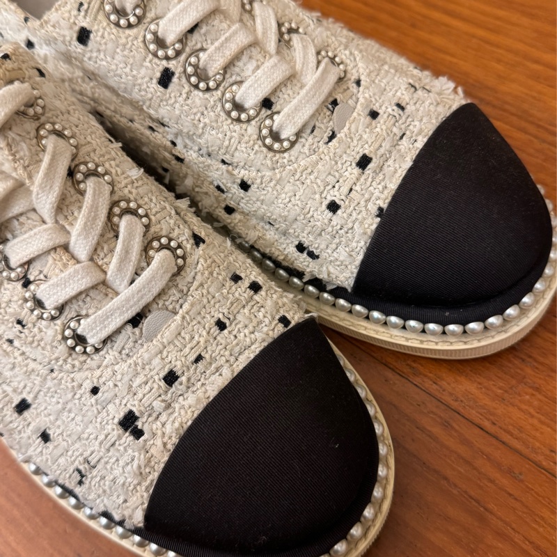 Chanel白毛呢珍珠休閒鞋 38號 新年大特價❤️-9