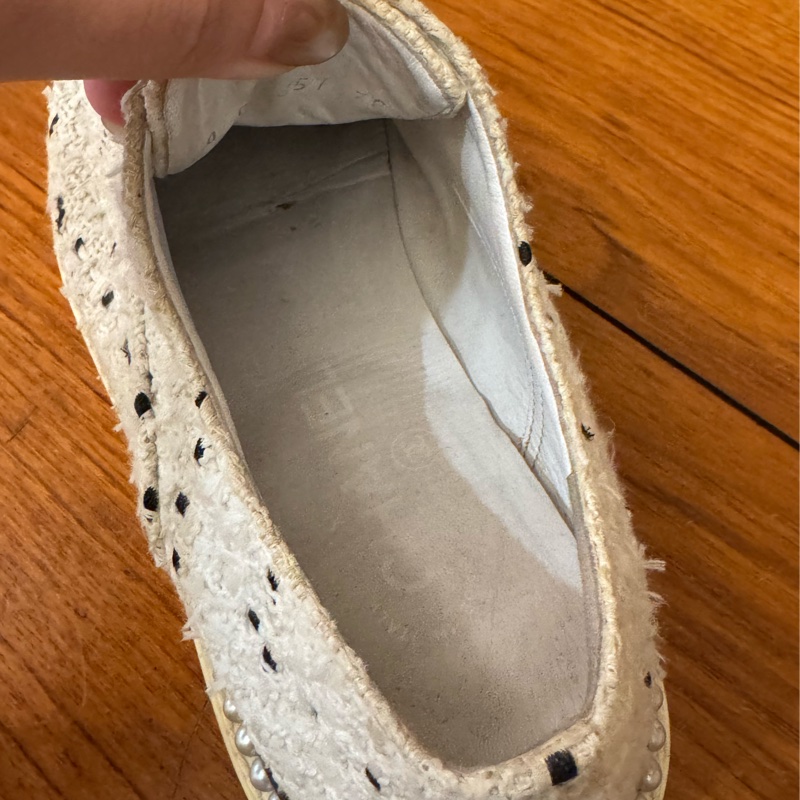 Chanel白毛呢珍珠休閒鞋 38號 新年大特價❤️-11