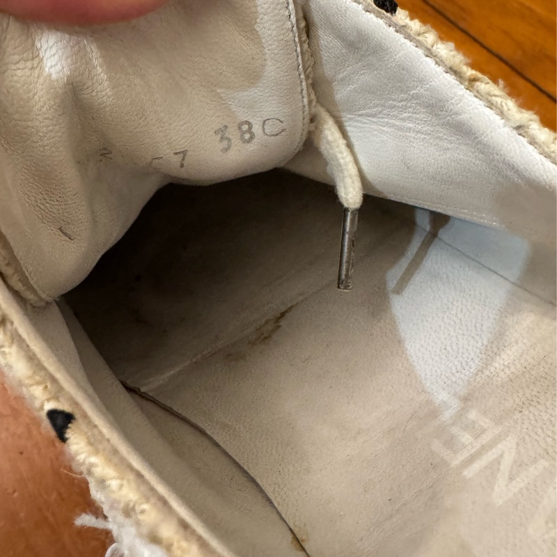 Chanel白毛呢珍珠休閒鞋 38號 新年大特價❤️-14