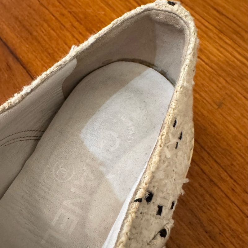 Chanel白毛呢珍珠休閒鞋 38號 新年大特價❤️-17