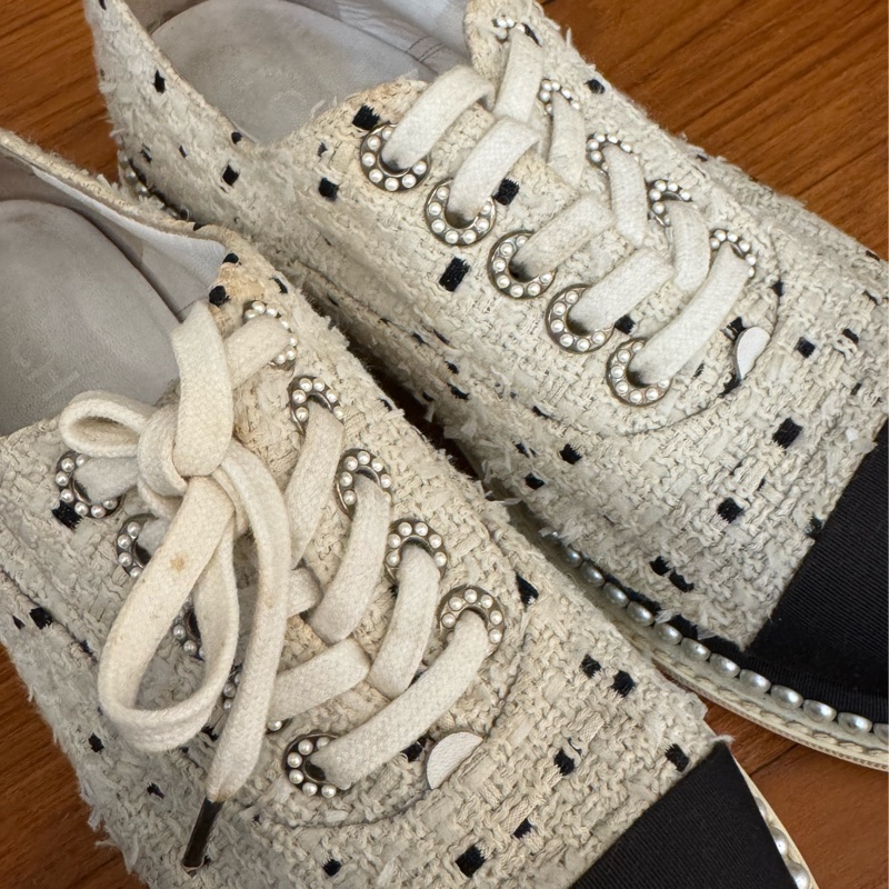 Chanel白毛呢珍珠休閒鞋 38號 新年大特價❤️-35