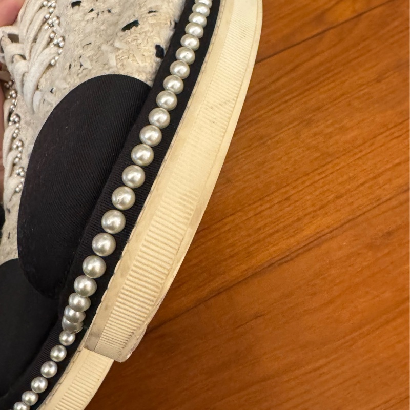 Chanel白毛呢珍珠休閒鞋 38號 新年大特價❤️-36