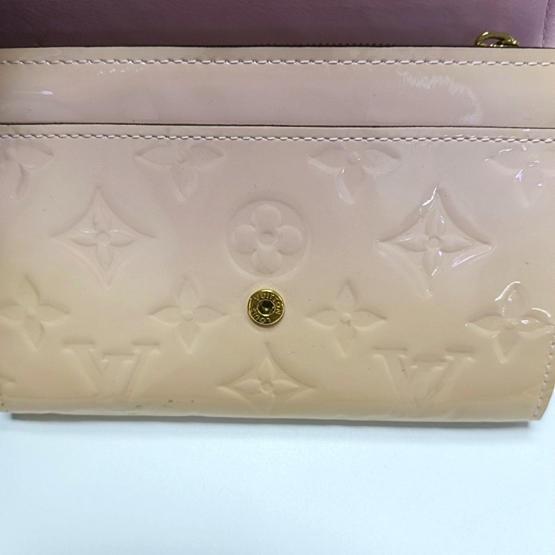 LOUIS VUITTON SARAH淺粉色漆皮老花壓紋錢包金色五金-10