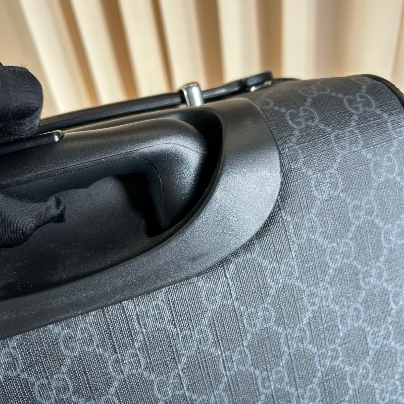 古馳Gucci  黑色老花行李箱拉杆箱登機箱 經典老花logo 做工精緻 容量大 拉杆順滑 萬向輪好推 旅行出差都很實用-9