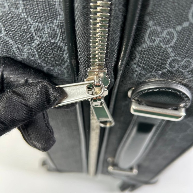 古馳Gucci  黑色老花行李箱拉杆箱登機箱 經典老花logo 做工精緻 容量大 拉杆順滑 萬向輪好推 旅行出差都很實用-25