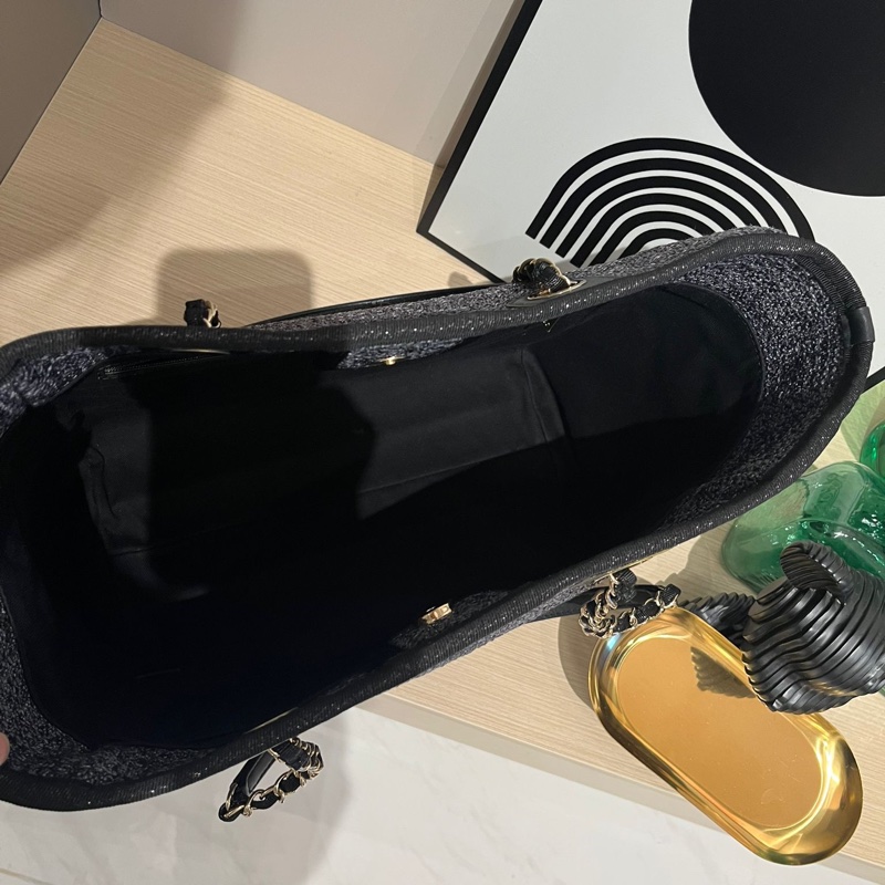 Chanel Deauville Medium Tote Bag-4