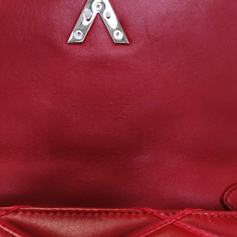 LOUIS VUITTON GO-14紅色羊皮絎縫單肩包銀色五金-8