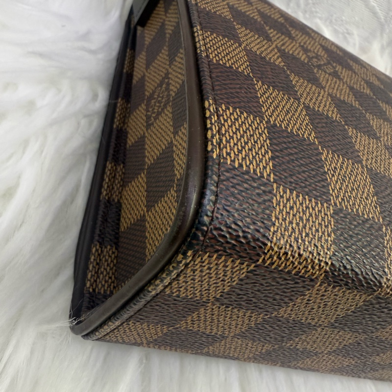 Louis Vuitton Shoulder Bag-4
