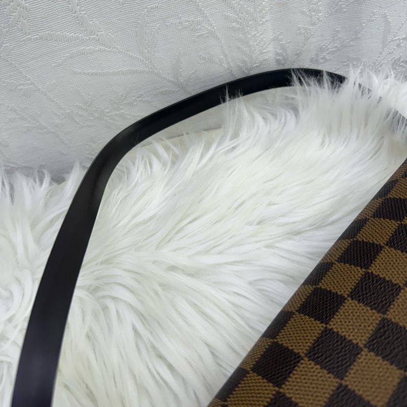 Louis Vuitton Shoulder Bag-6