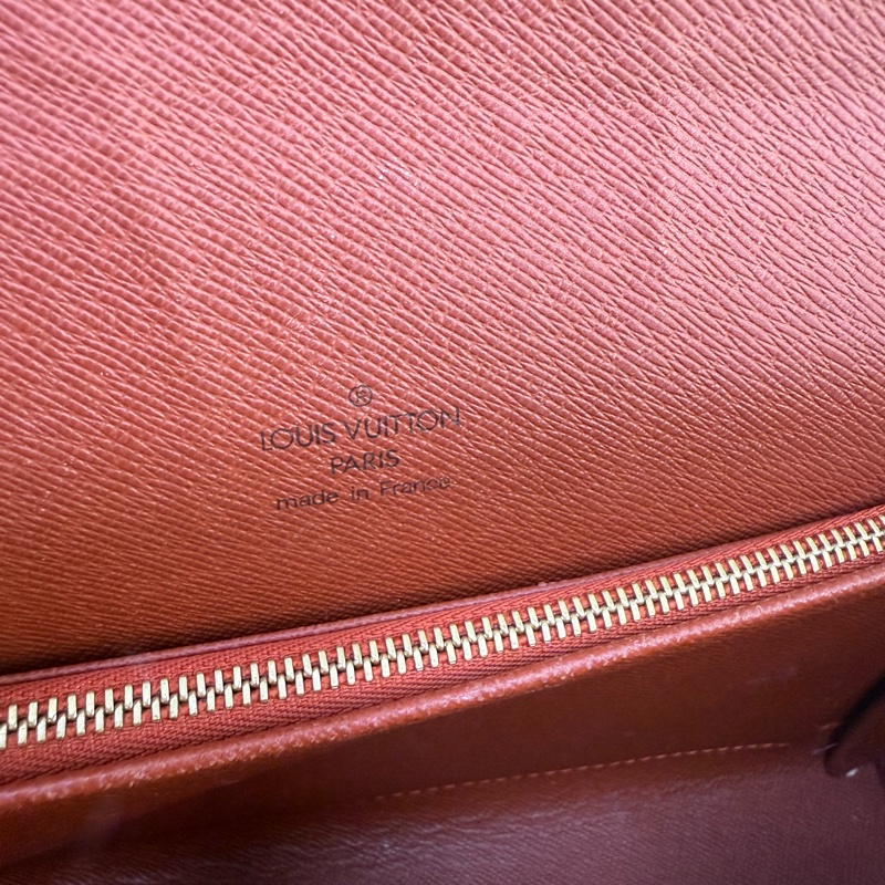 Louis Vuitton Shoulder Bag-9