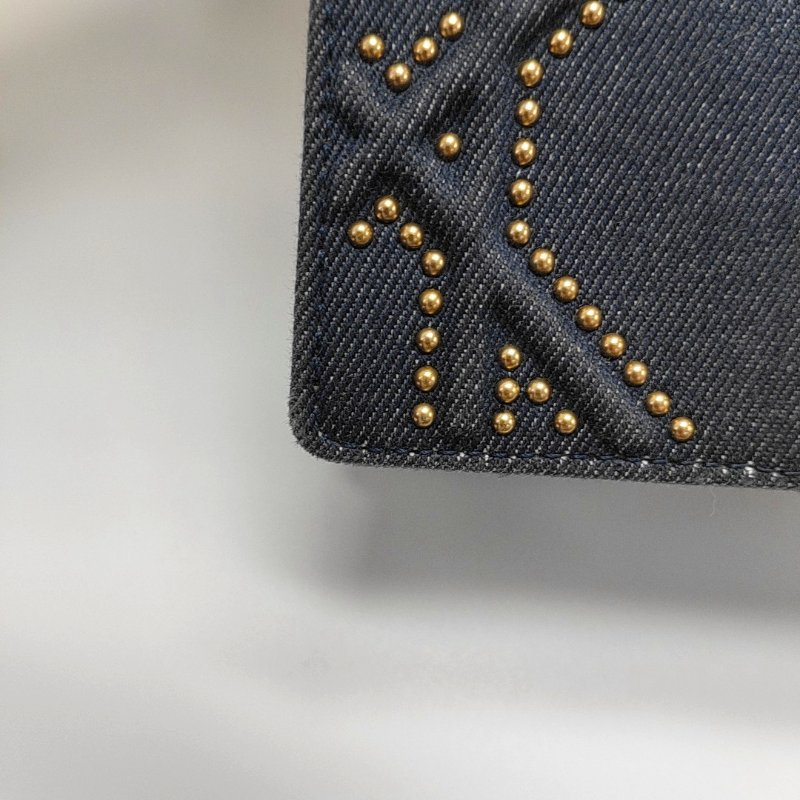 DIOR Diorama深藍色牛仔布藤格紋鉚釘盾牌包單肩包斜挎包金色五金可拆卸肩帶-9