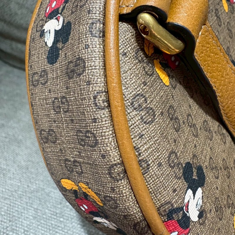 GUCCI 迪士尼米奇聯名迷你圓餅後背包-8