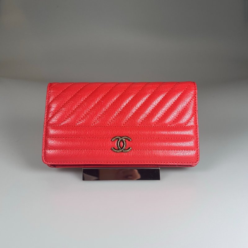 CHANEL Border stitch 對開長夾 紅 22開-0