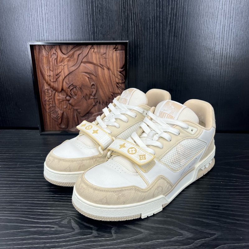 99新Louis Vuitton路易威登 米白魔術貼 碼7  41 碼無附件-0