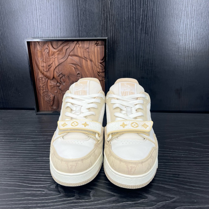 99新Louis Vuitton路易威登 米白魔術貼 碼7  41 碼無附件-1