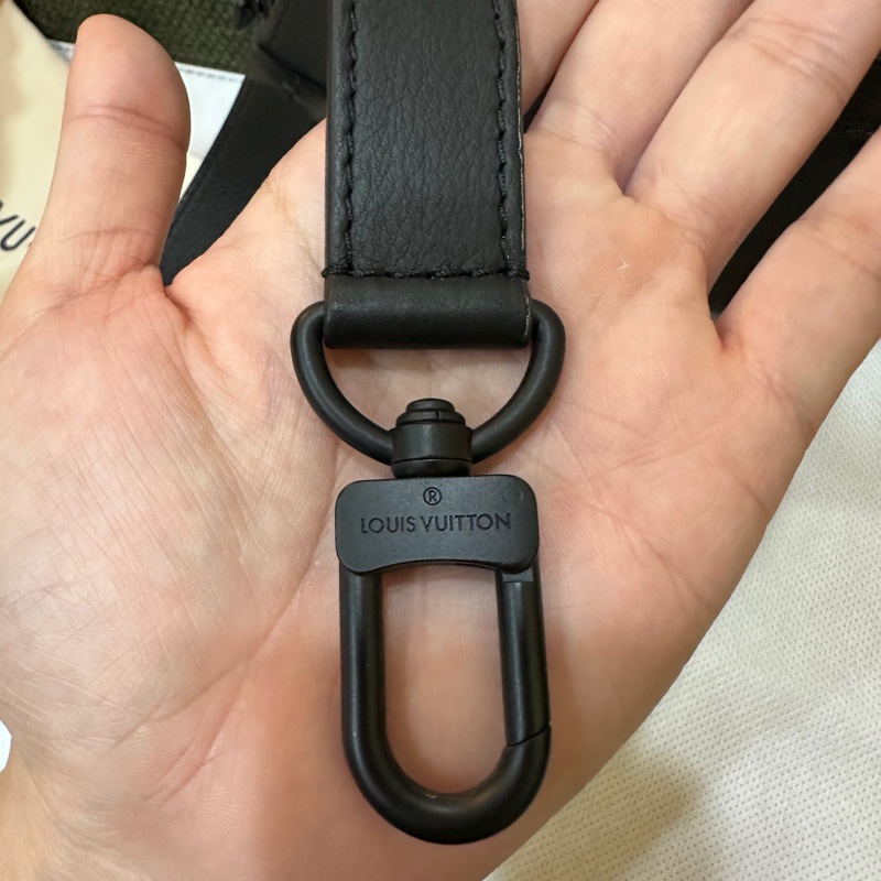 LV Alpha Monogram Shadow牛皮黑色小包 M82544-30