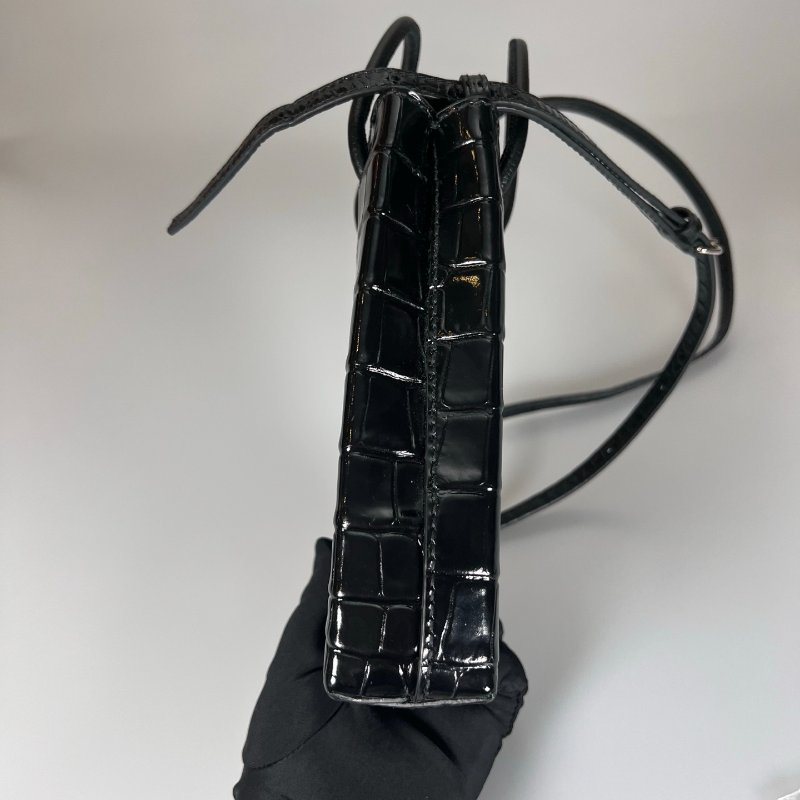 BALENCIAGA 593826 黑鱷魚壓紋手機包-3