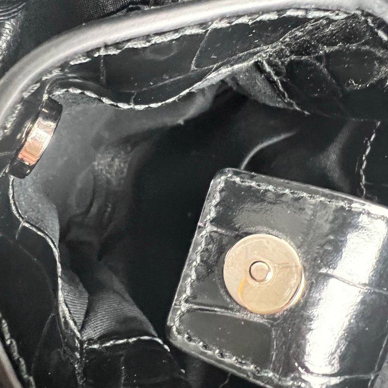 BALENCIAGA 593826 黑鱷魚壓紋手機包-5