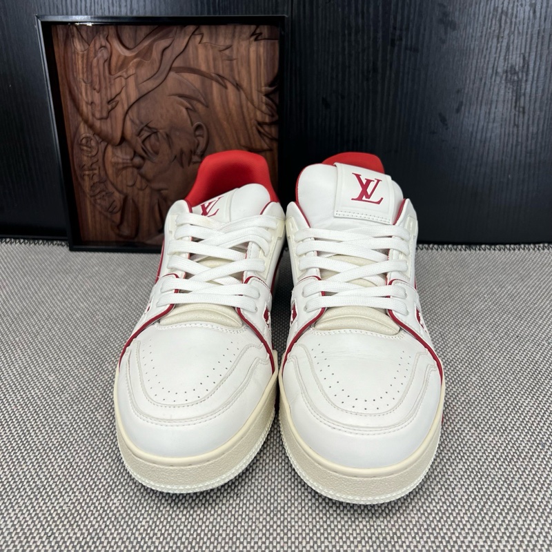 99新LouisVuitton路易威登trainer 新款白紅 碼數 7 號41碼 無附件-1