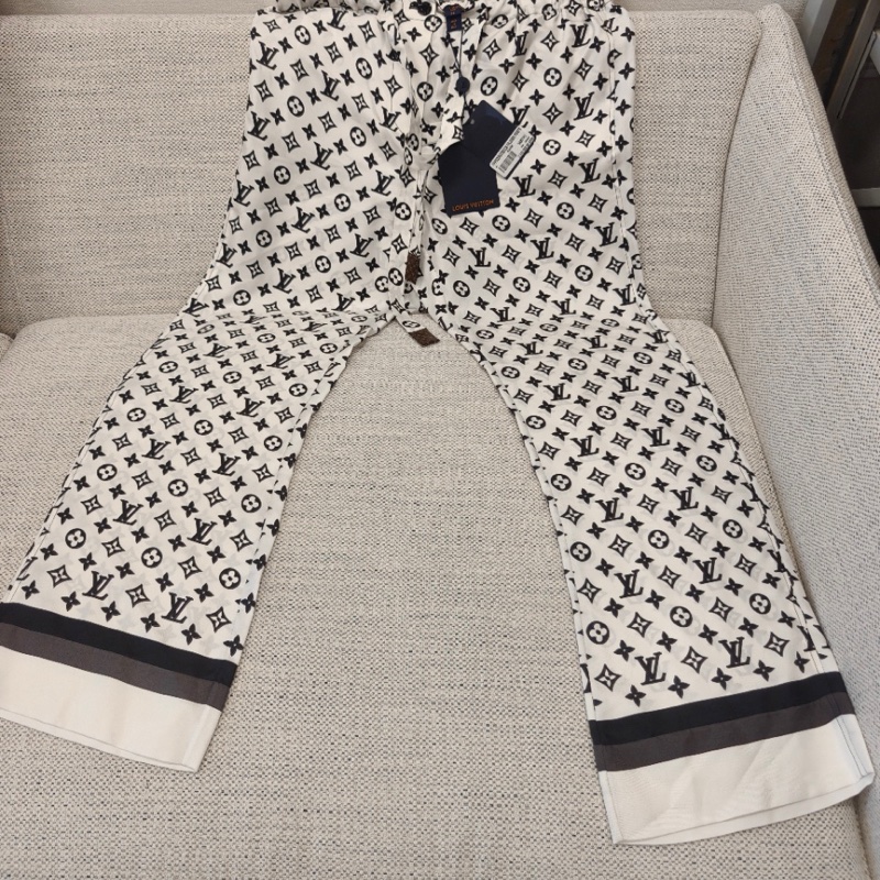 Louis Vuitton LV黑白logo长裤  内购（涂标）全新38码-0