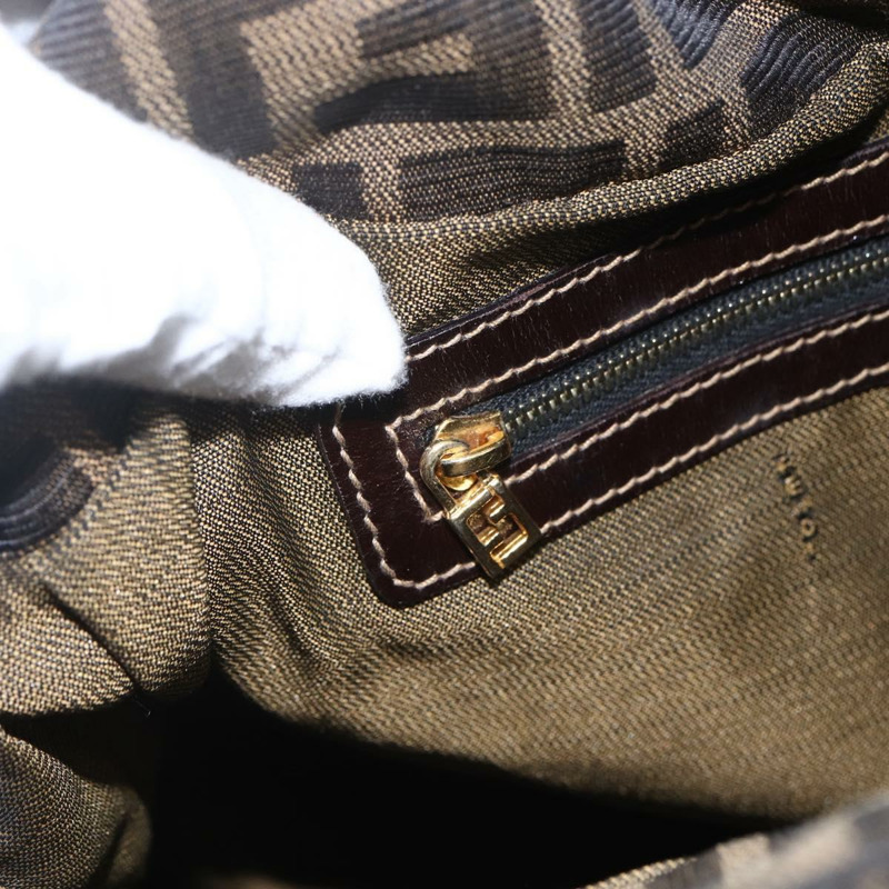 【日本直送】FENDI Zucca帆布肩背包 黑色棕色 正品 163887SAV-17