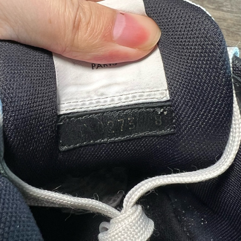 98新LOUIS VUITTON LV Trainer 黑白牛仔 魔術貼 熊貓 UK8碼,42碼, 鞋面很新,鞋底輕微磨損-7