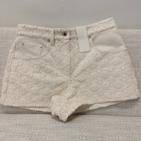 LV路易威登牛仔短裤 女款 白色 38码 全新内购（涂标）