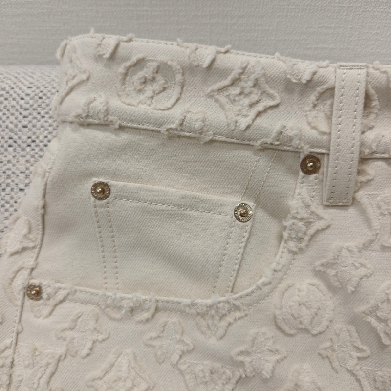 LV路易威登牛仔短裤 女款 白色 38码 全新内购(涂标)-1