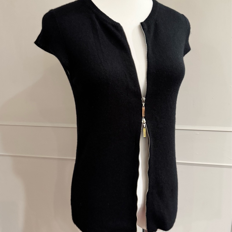 《新歡舊愛》正品CHANEL香奈兒黑色雙頭拉鍊半袖羊毛衣-0