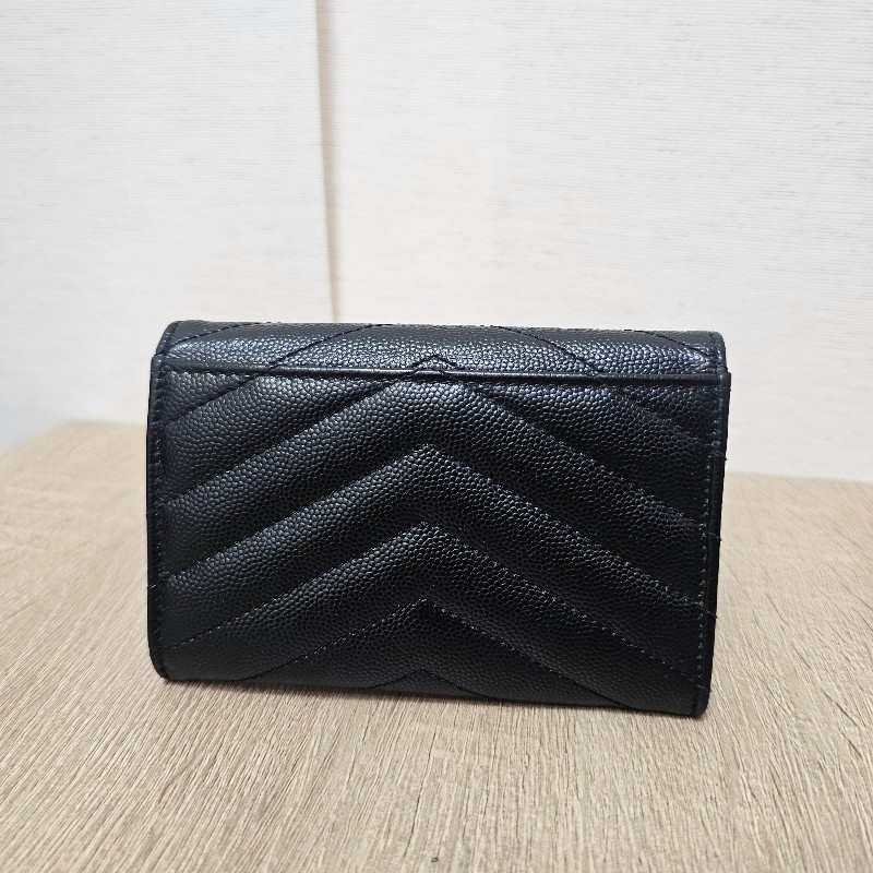 [新年福利甜價出❣️] YSL黑荔枝皮銀釦信封零錢卡包-1