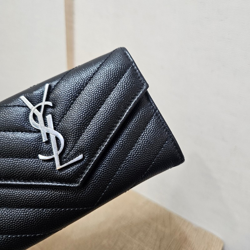 [新年福利甜價出❣️] YSL黑荔枝皮銀釦信封零錢卡包-5