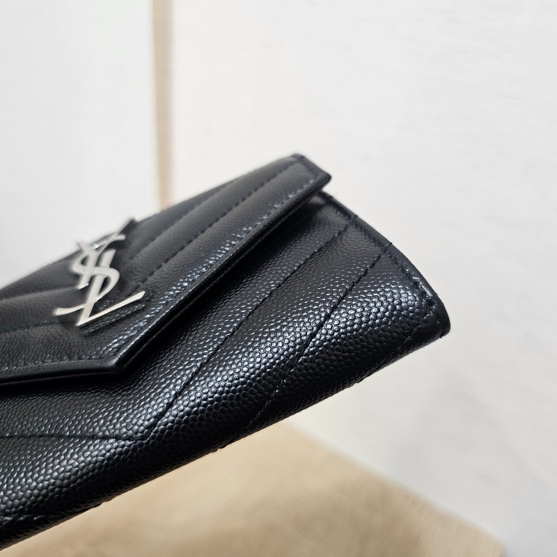 [新年福利甜價出❣️] YSL黑荔枝皮銀釦信封零錢卡包-6