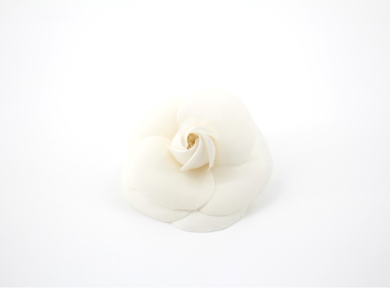 Chanel Vintage 81-85年 絲綢白色細朵山茶花胸針-0