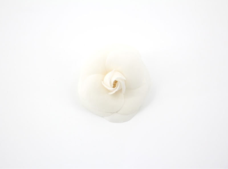 Chanel Vintage 81-85年 絲綢白色細朵山茶花胸針-2