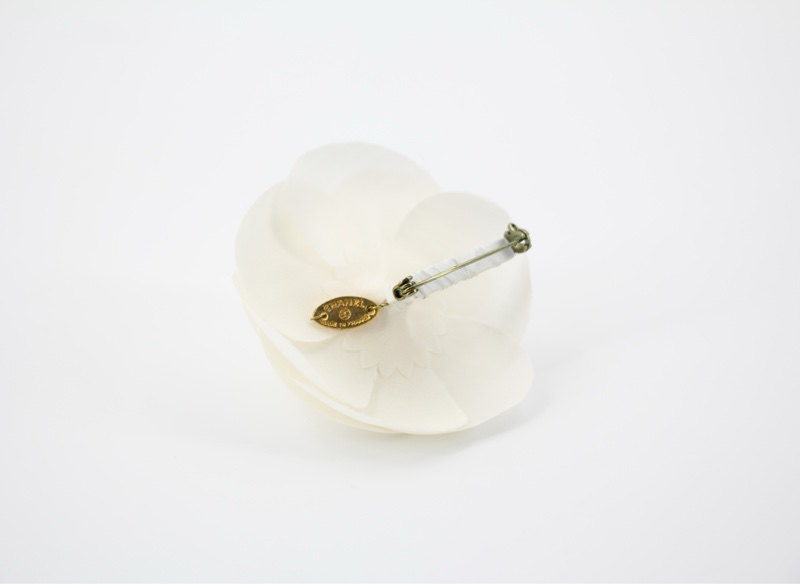 Chanel Vintage 81-85年 絲綢白色細朵山茶花胸針-5