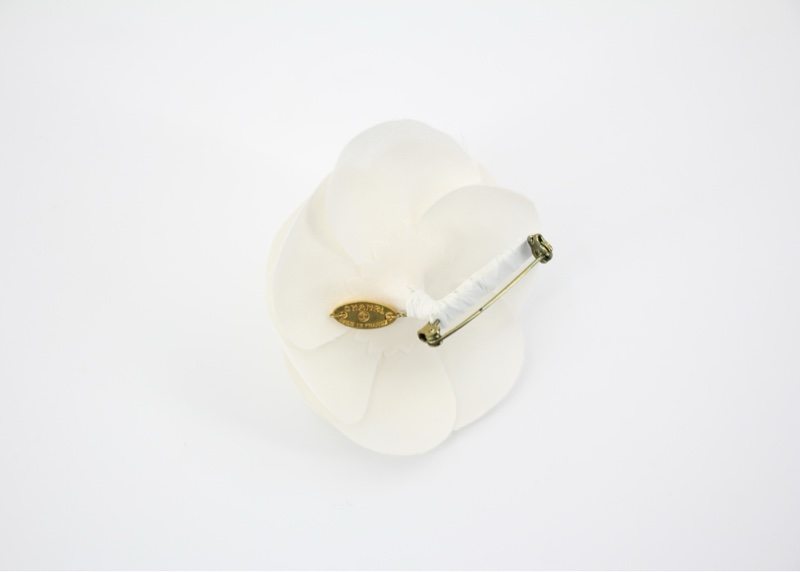 Chanel Vintage 81-85年 絲綢白色細朵山茶花胸針-6